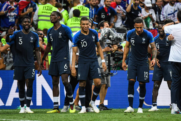 他曾在阿賈 他曾在阿賈